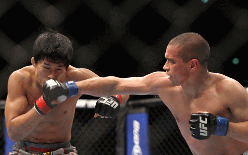 UFC37.gif